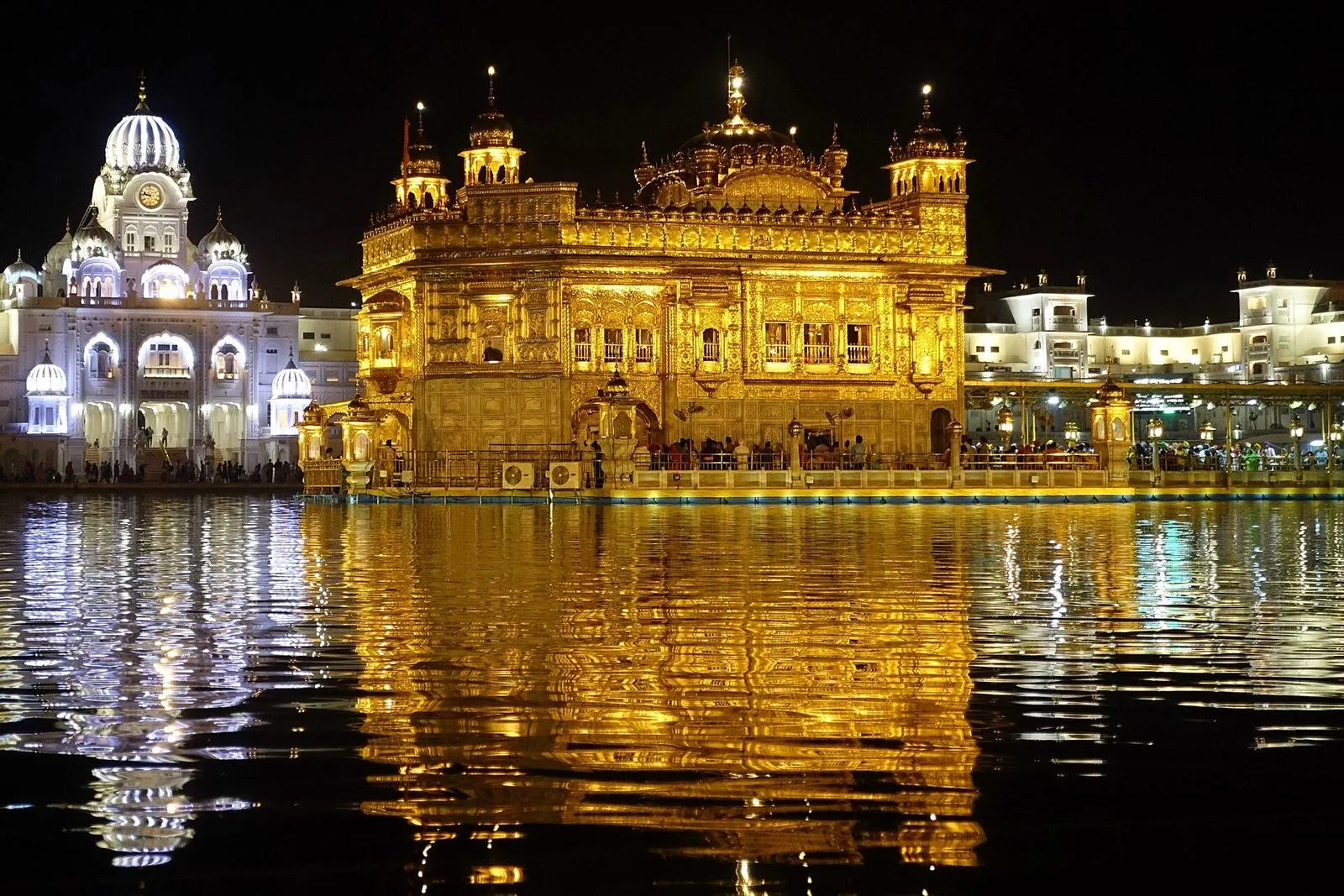 Dharamshala Dalhousie Amritsar – Golden Temple nighttime