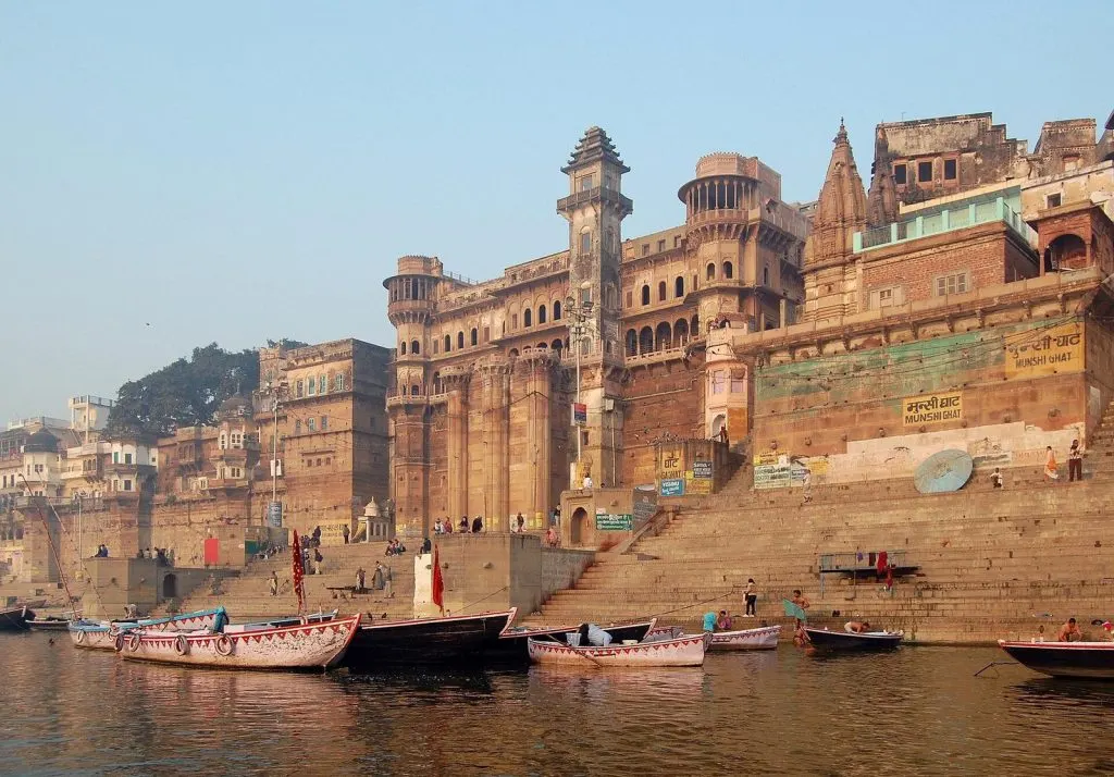 Lucknow Ayodhya Varanasi – Varanasi Munshi Ghat3