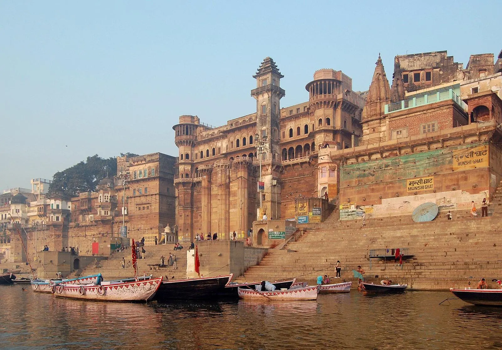 Lucknow Ayodhya Varanasi – Varanasi Munshi Ghat3