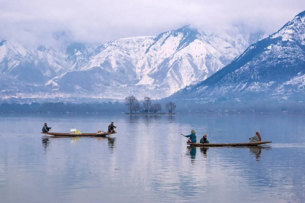 Kashmir – Dal Lake Hazratbal Srinagar